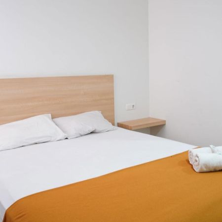 Urooms Tanah Abang Jakarta Buitenkant foto