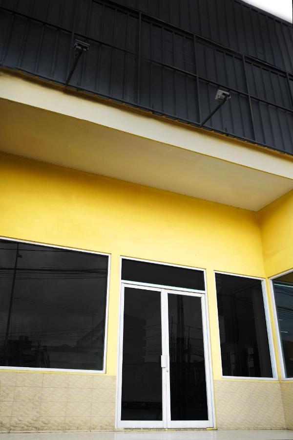 Urooms Tanah Abang Jakarta Buitenkant foto